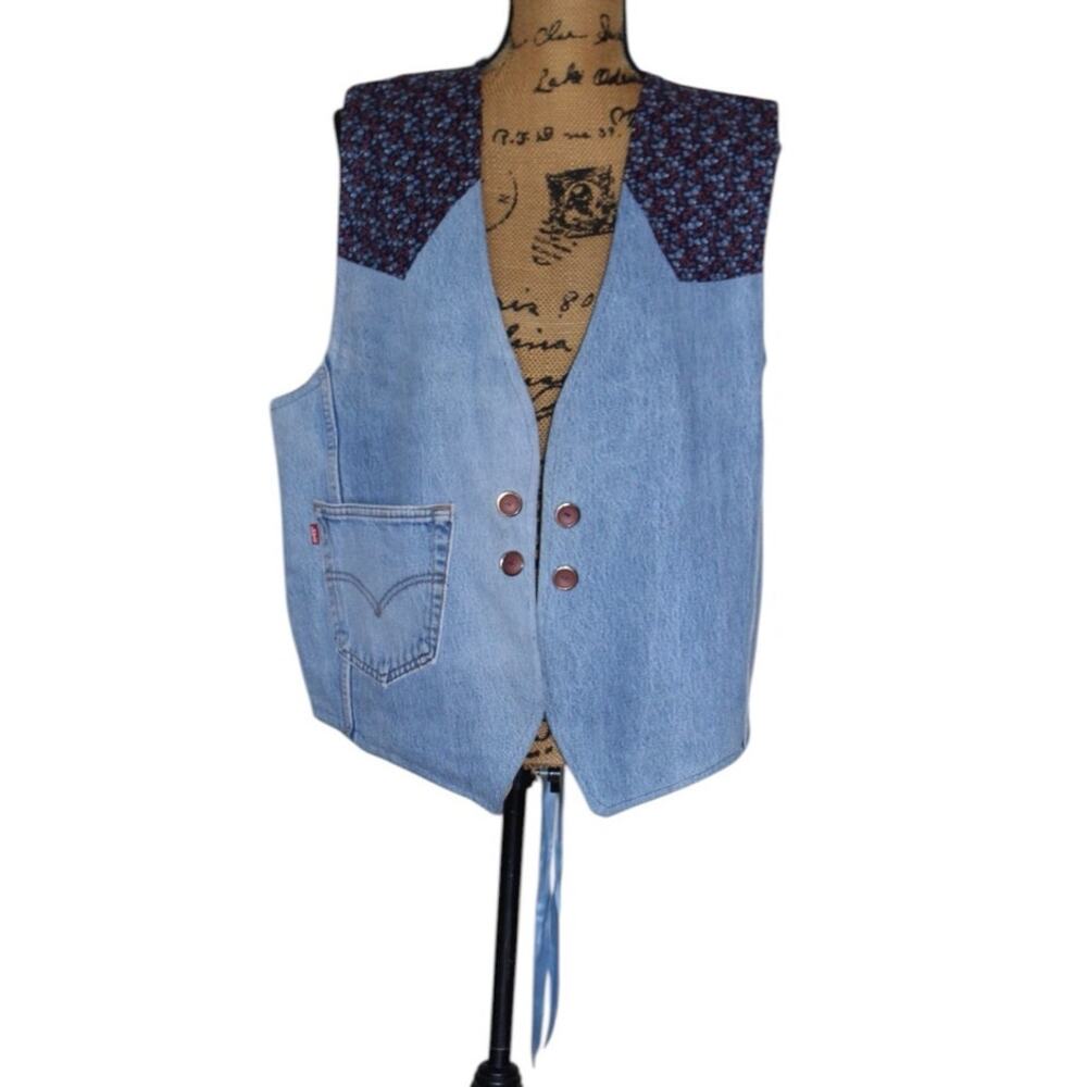 Handmade Upcycled Boho Blue Denim Levi’s Floral Open Front Vest Women’s L